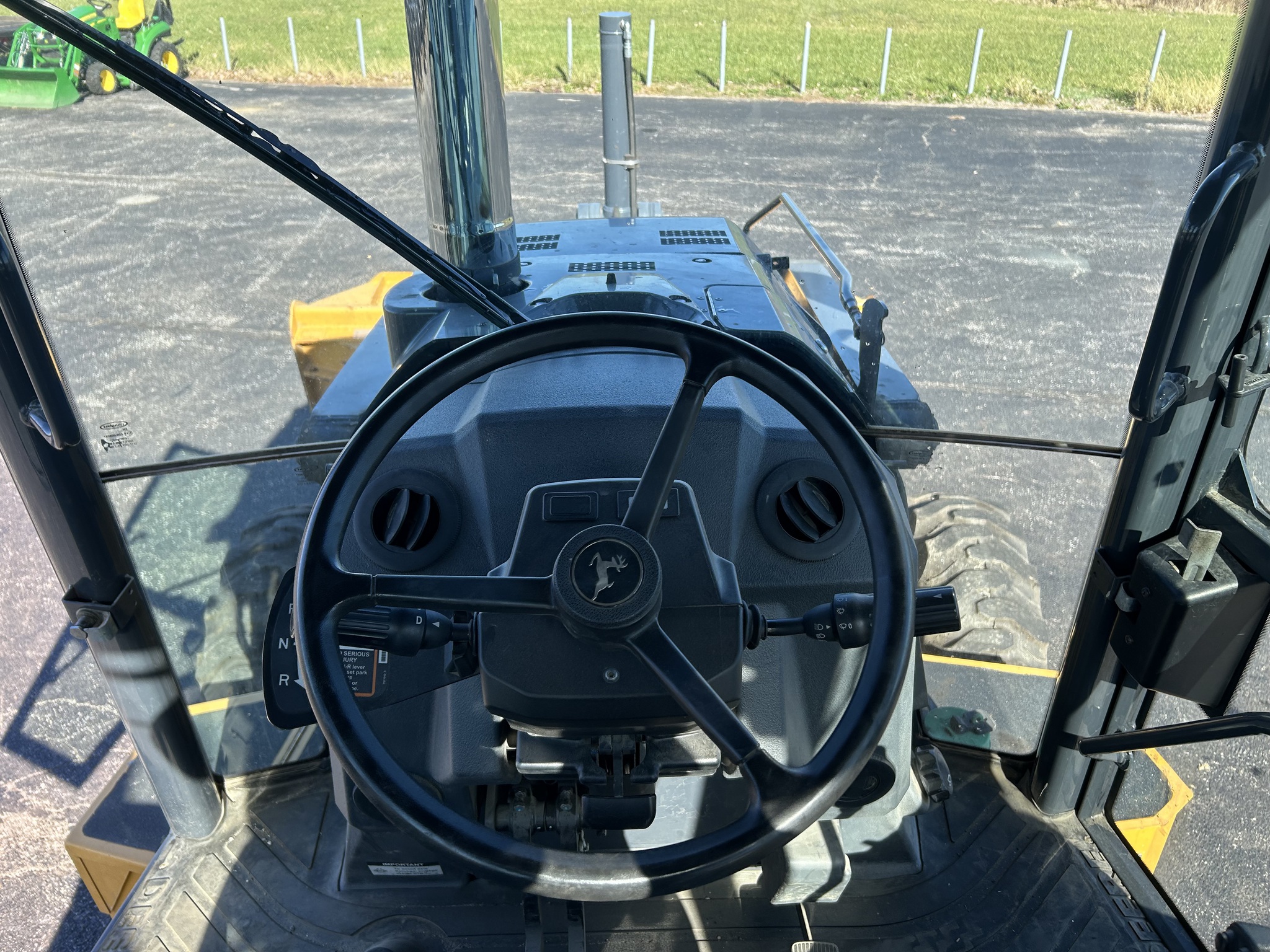 2020 John Deere 410L Image 15