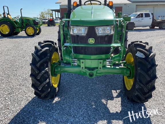 Photo of 2024 John Deere 5067E