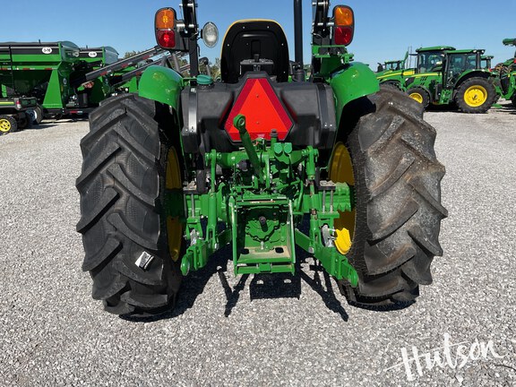 Photo of 2024 John Deere 5067E