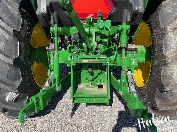 Photo of 2024 John Deere 5067E