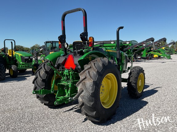 Photo of 2024 John Deere 5067E