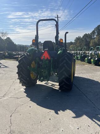 0 John Deere 5067E-3