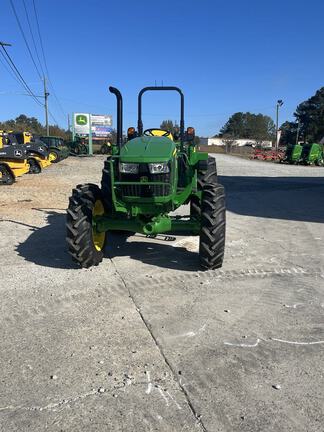 0 John Deere 5067E-2