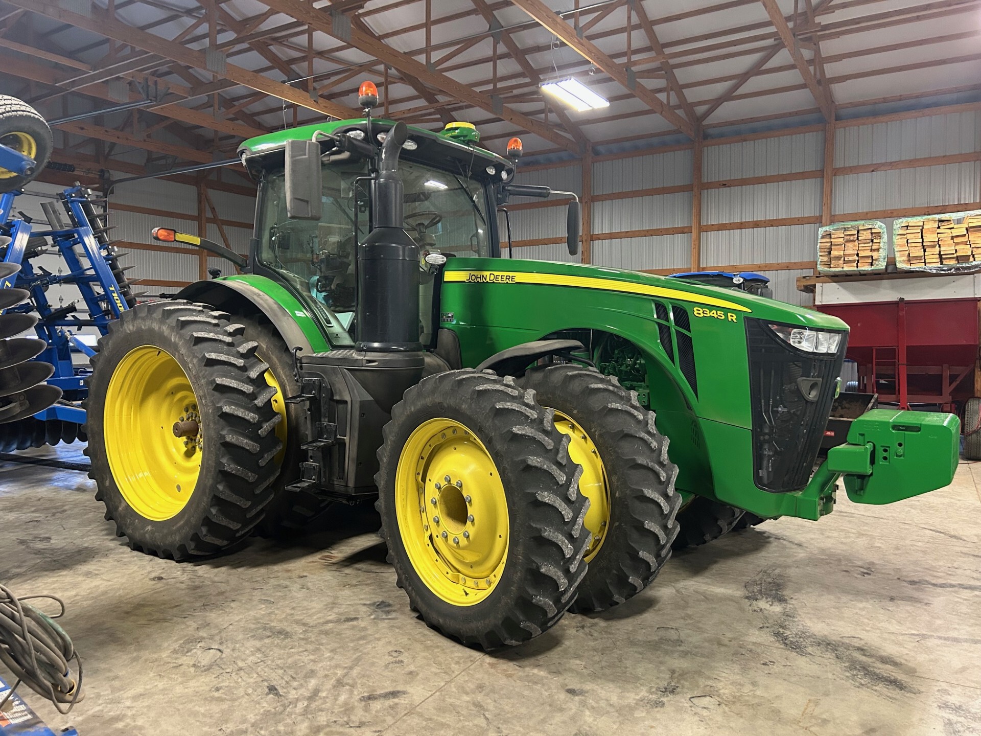 2018 John Deere 8345R Image 1