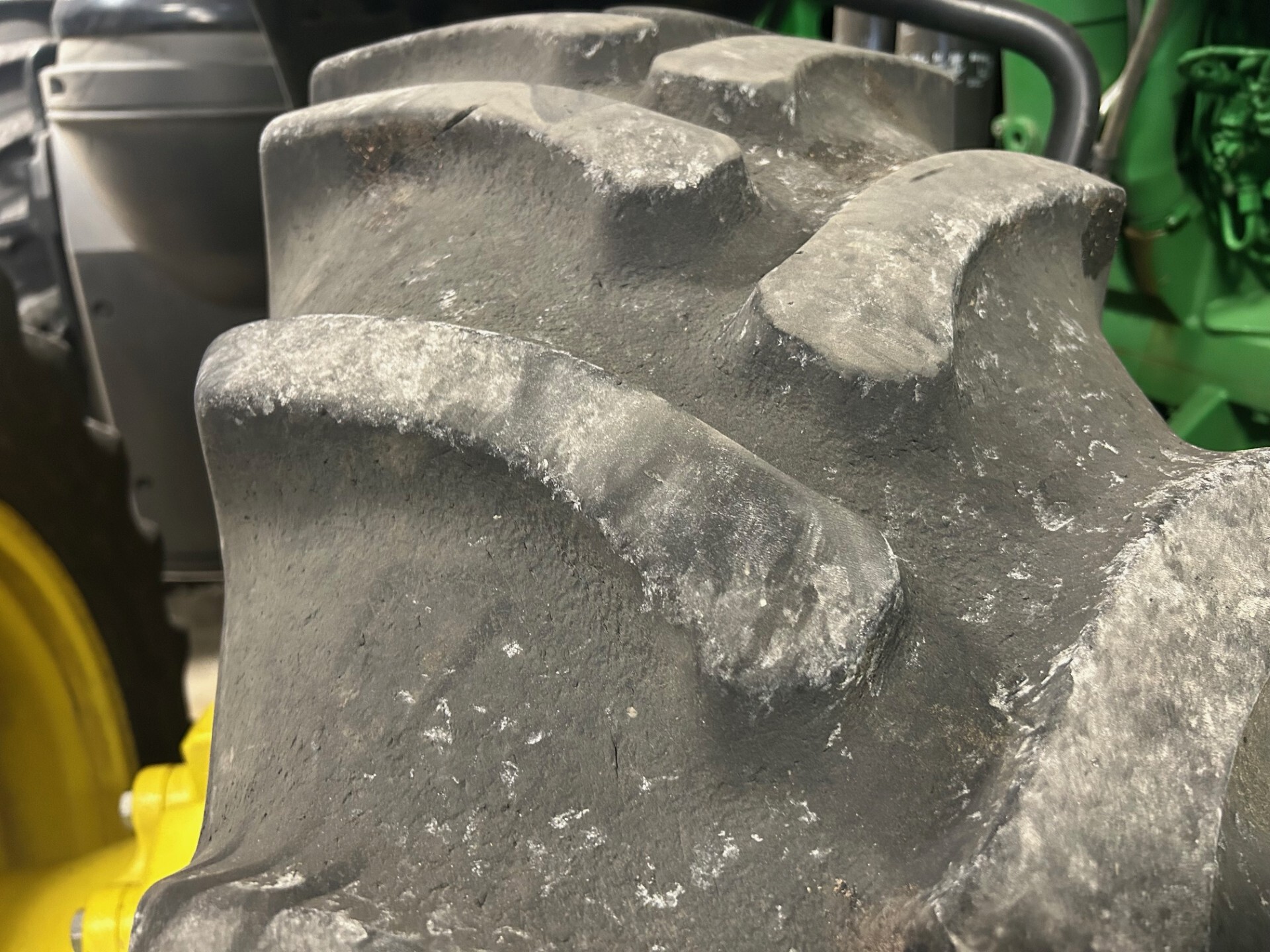 2018 John Deere 8345R Image 3