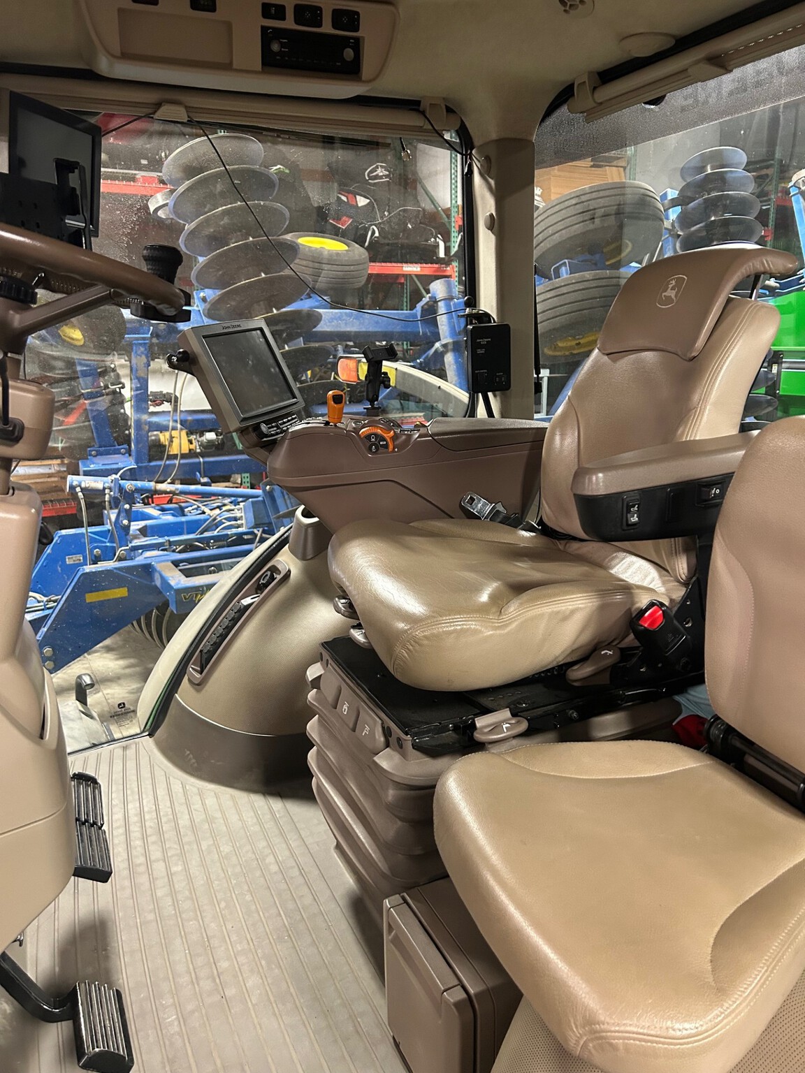 2018 John Deere 8345R Image 11