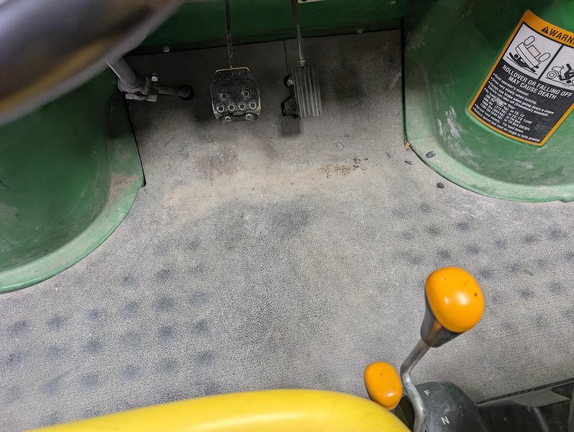 2014 John Deere TX 4X2 - Photo14