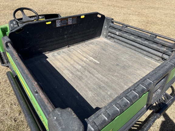 2014 John Deere TX 4X2 - Photo15