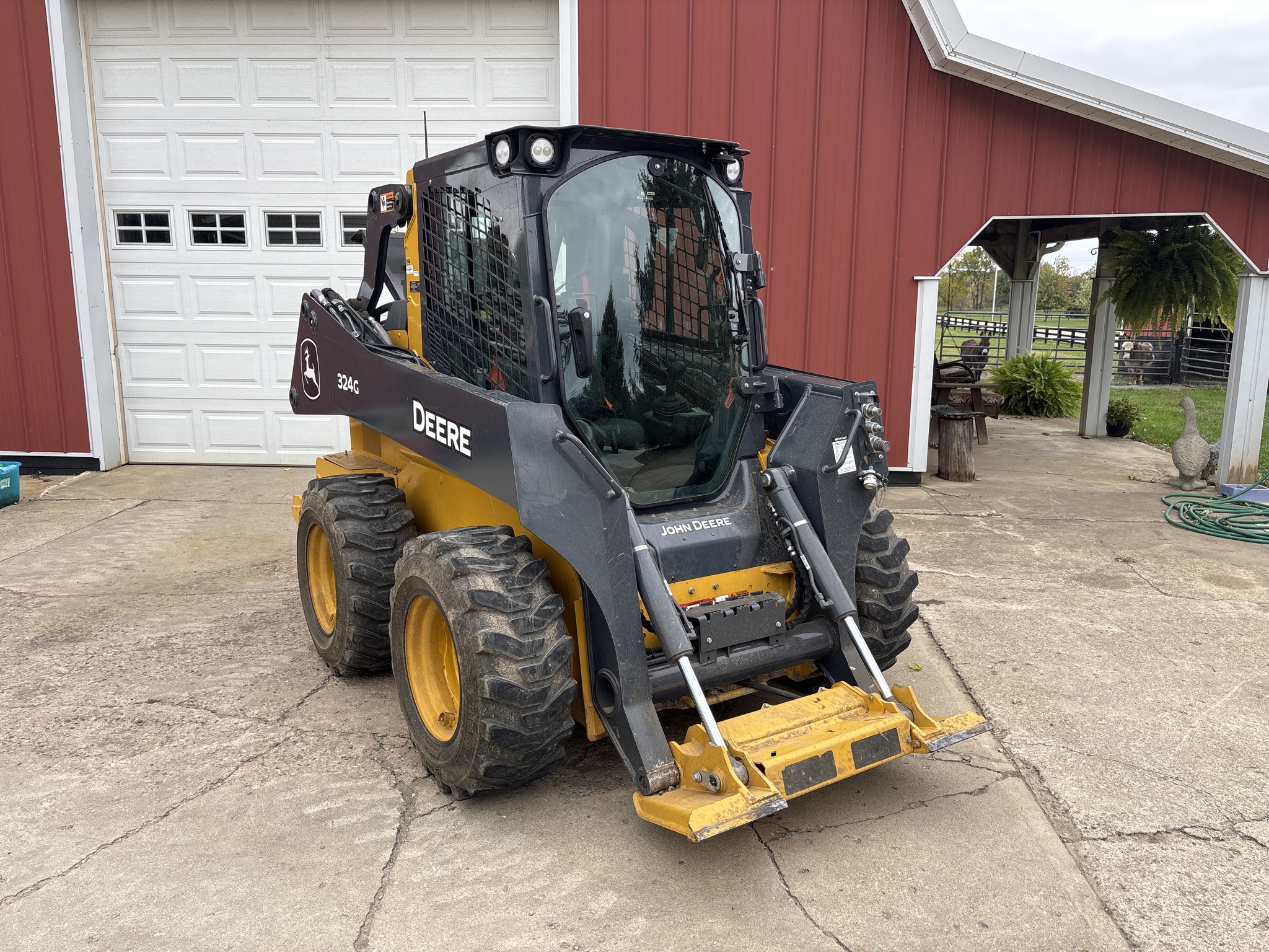 Used 2023 John Deere 324G Skid Steer Loaders at Koenig Equipment in Urbana, OH - PhotoXL0