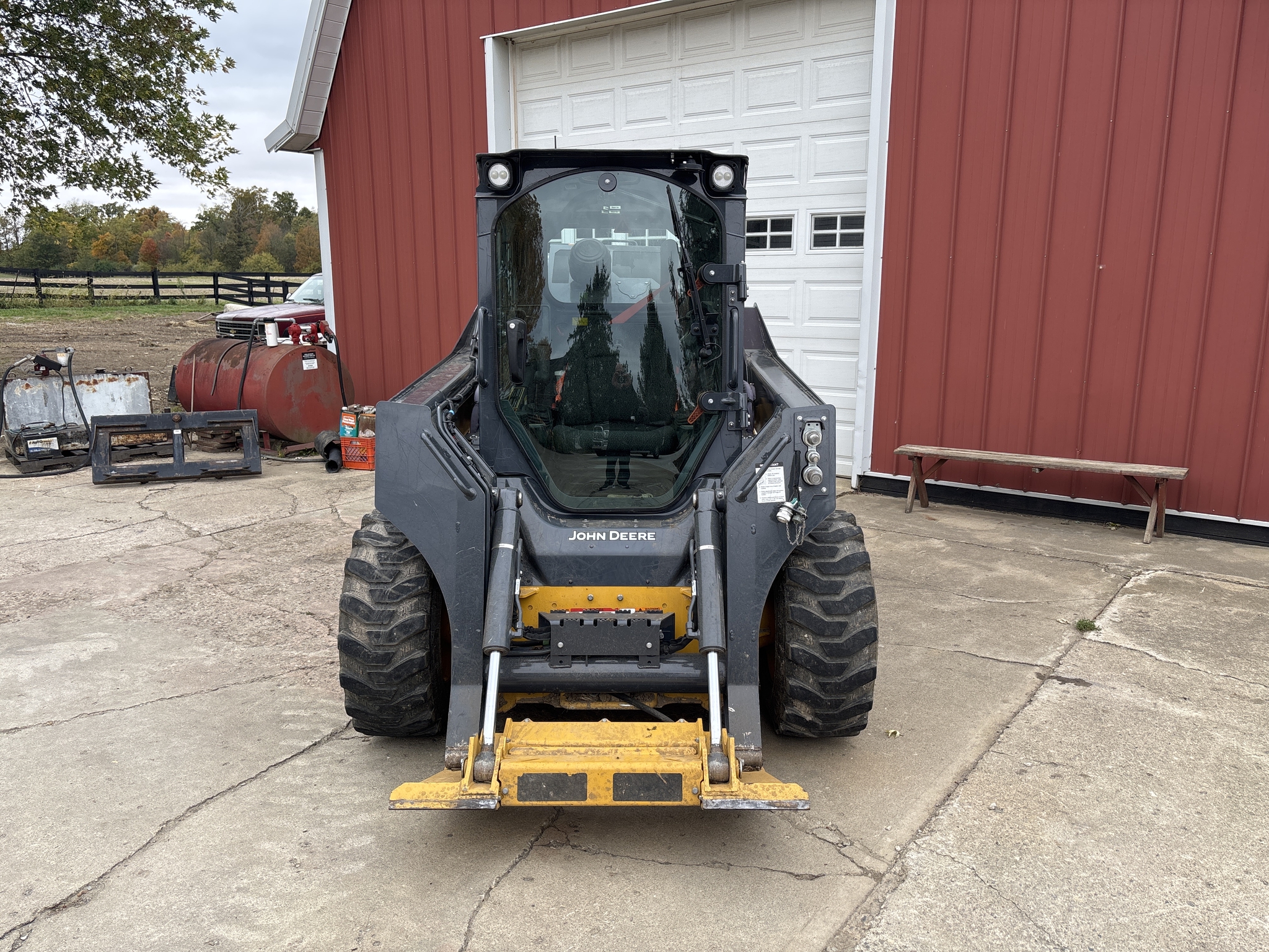 Used 2023 John Deere 324G Skid Steer Loaders at Koenig Equipment in Urbana, OH - PhotoXL5