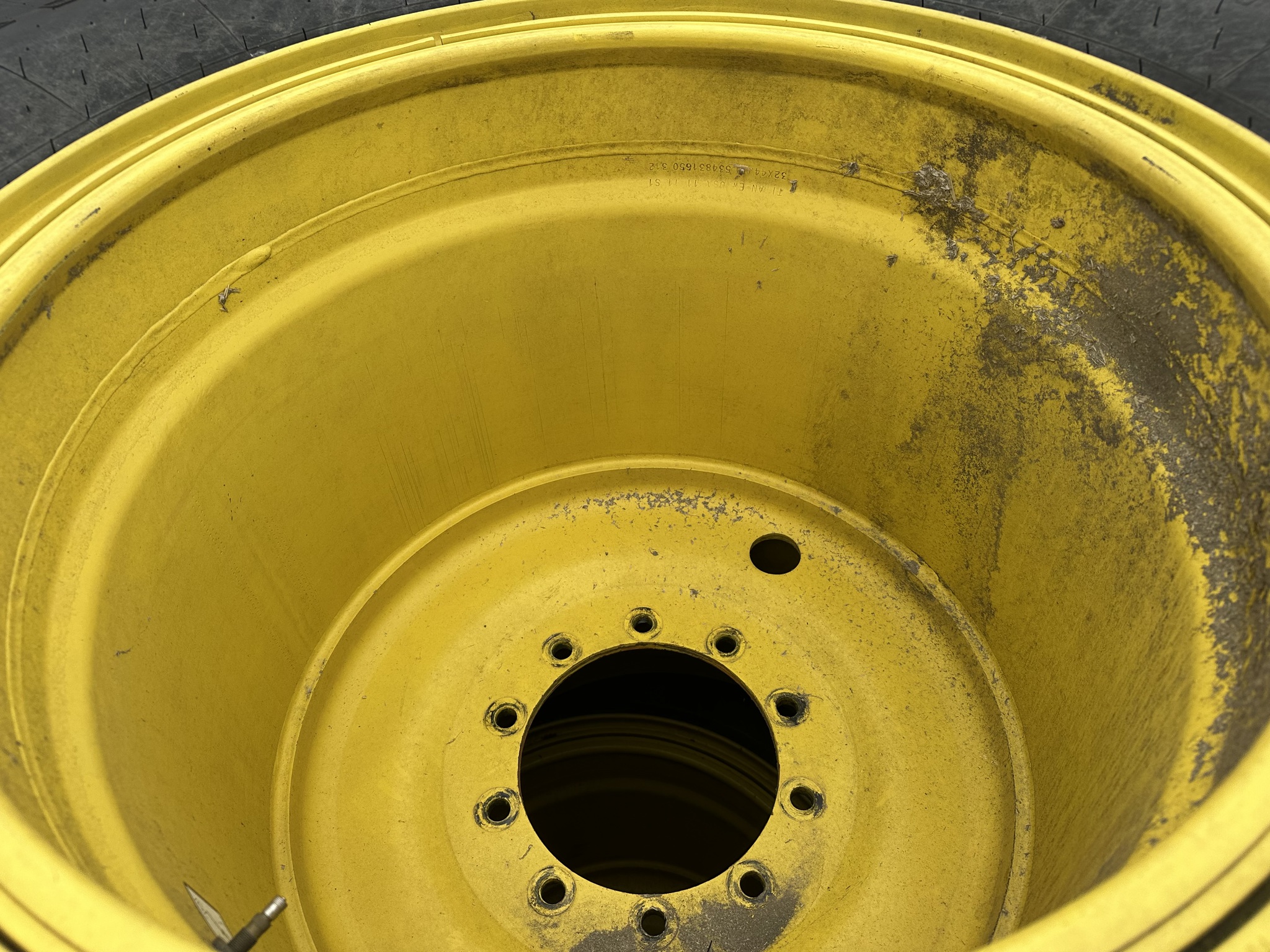 Firestone 76/50R32 Image 1