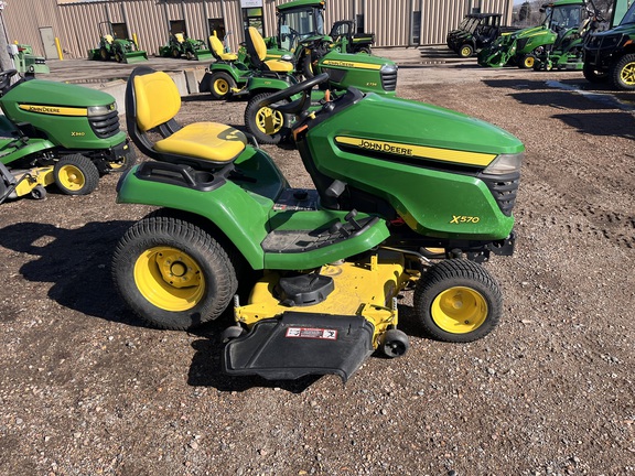 2022 John Deere X570 - Photo4