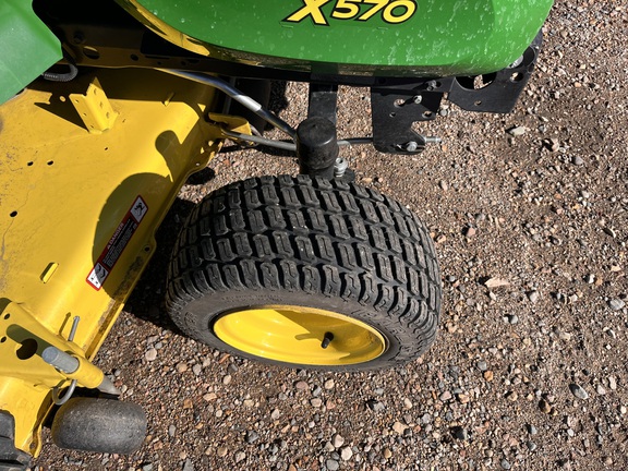 2022 John Deere X570 - Photo12