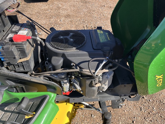 2022 John Deere X570 - Photo18