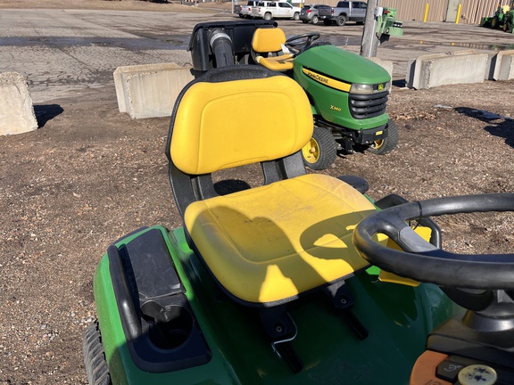 2022 John Deere X570 - Photo20