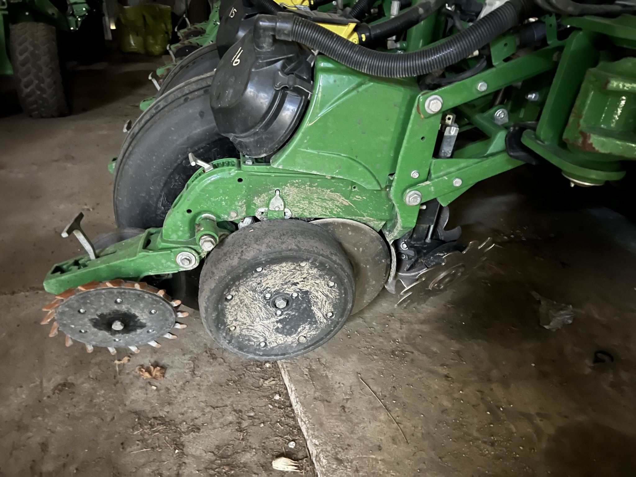 2017 John Deere 1775NT Image 2