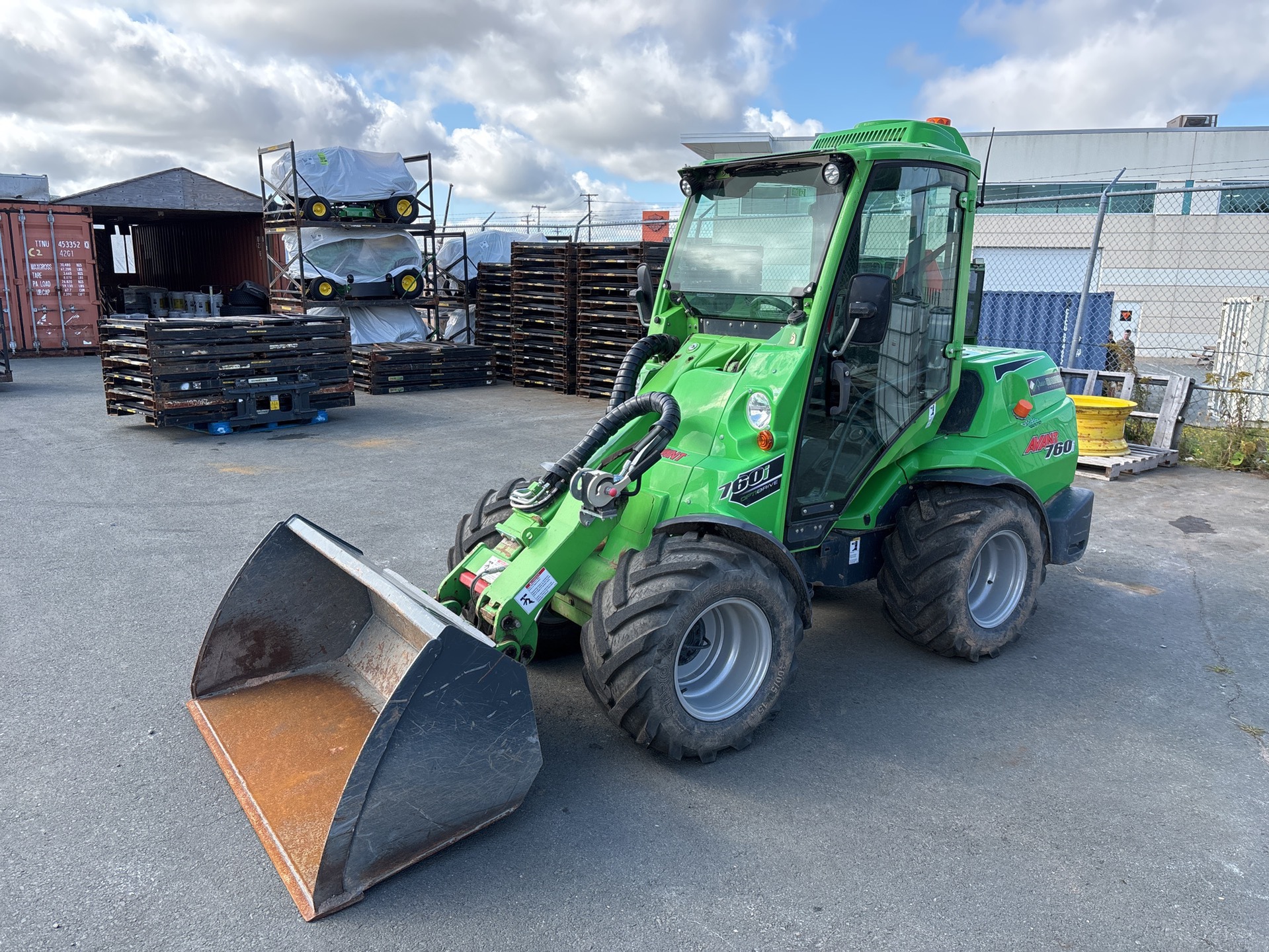 2022 Avant 760i Image 1