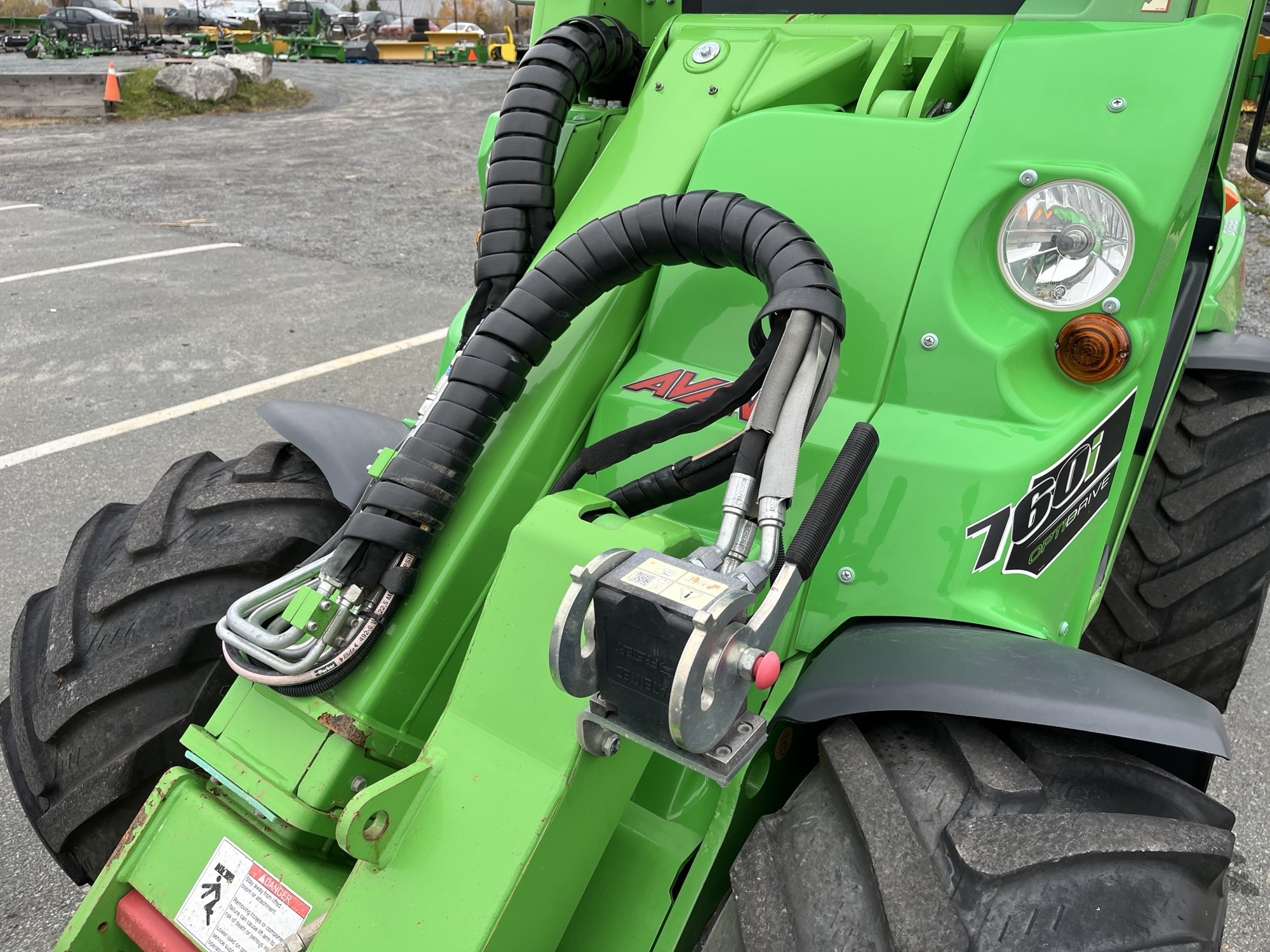 2022 Avant 760i Image 12