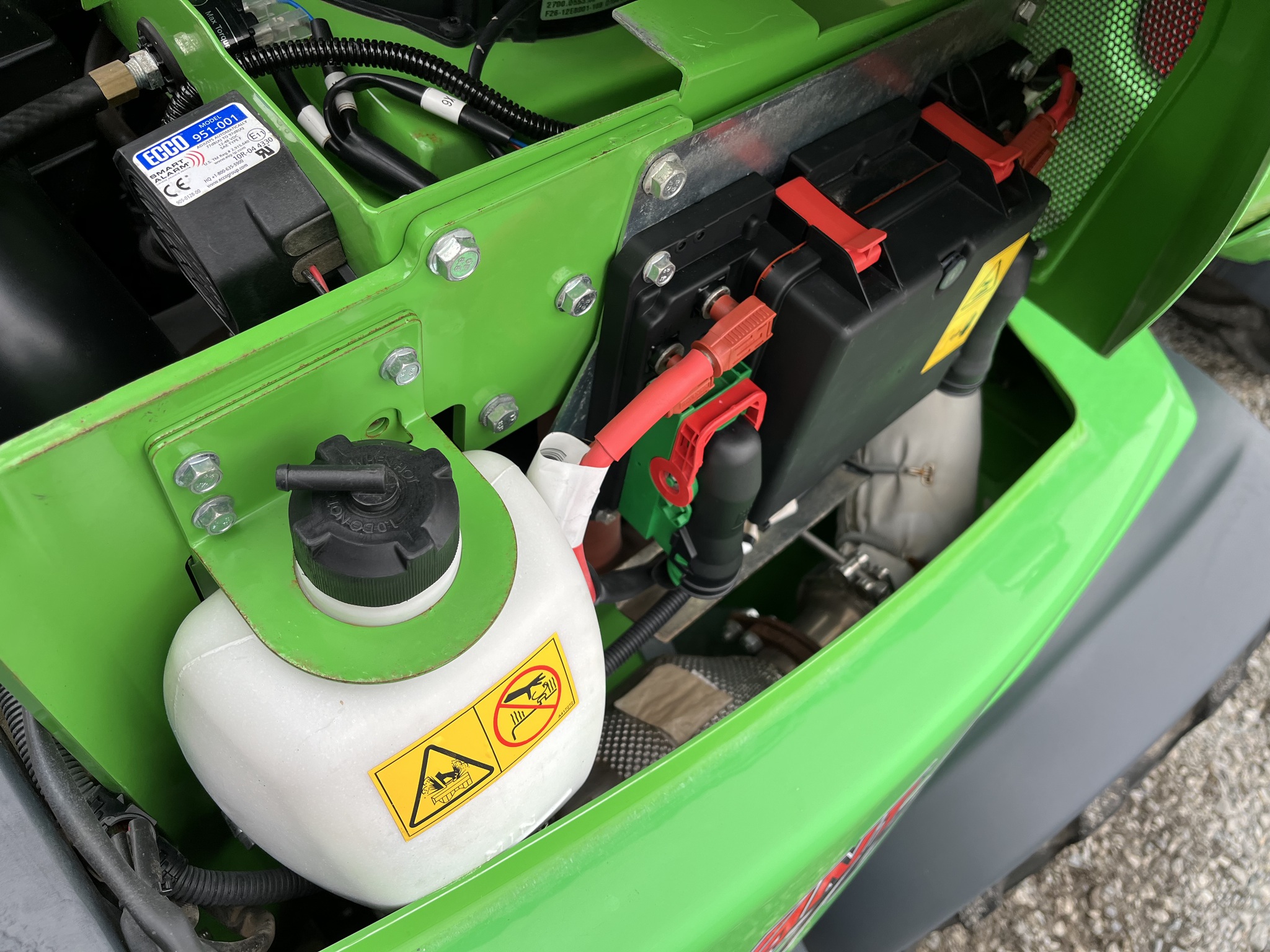 2022 Avant 760i Image 14