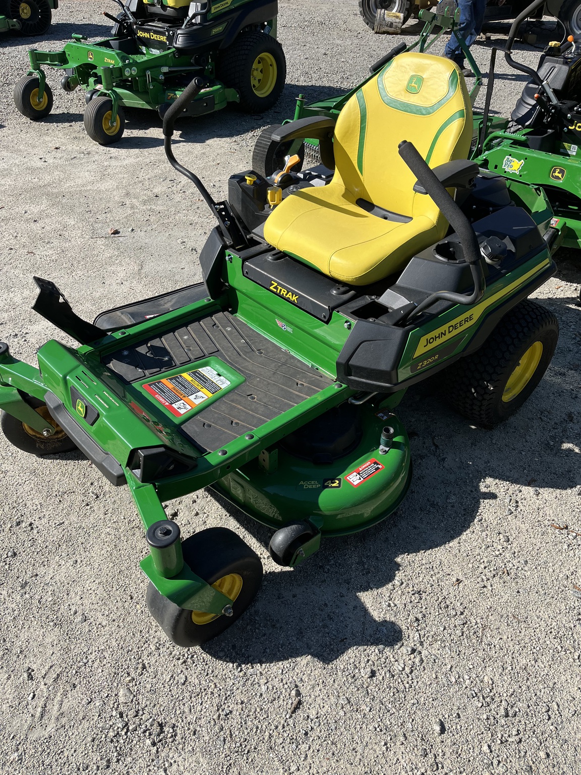 2023 John Deere Z320R Image 2
