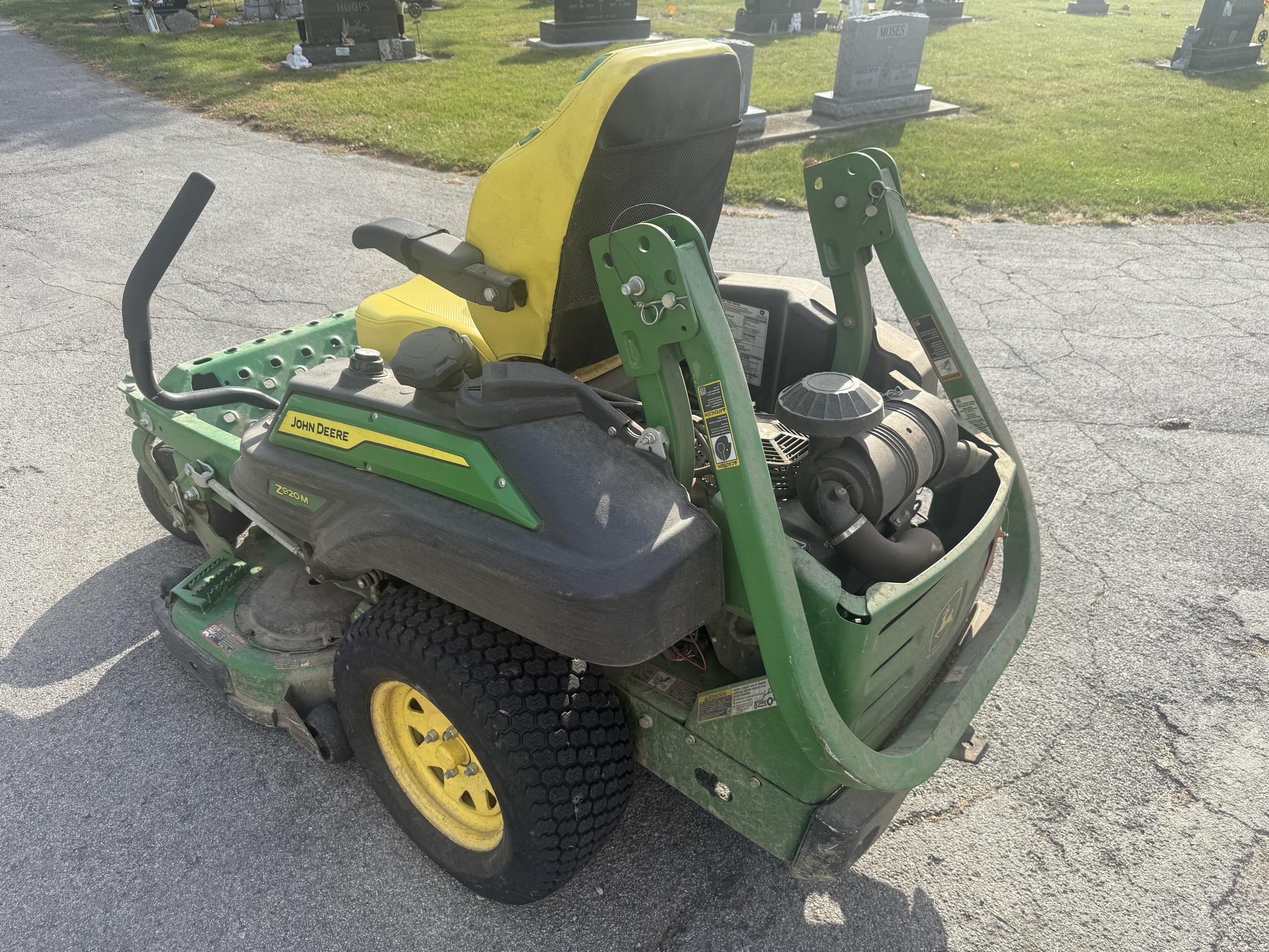 2024 John Deere Z920M Image 10
