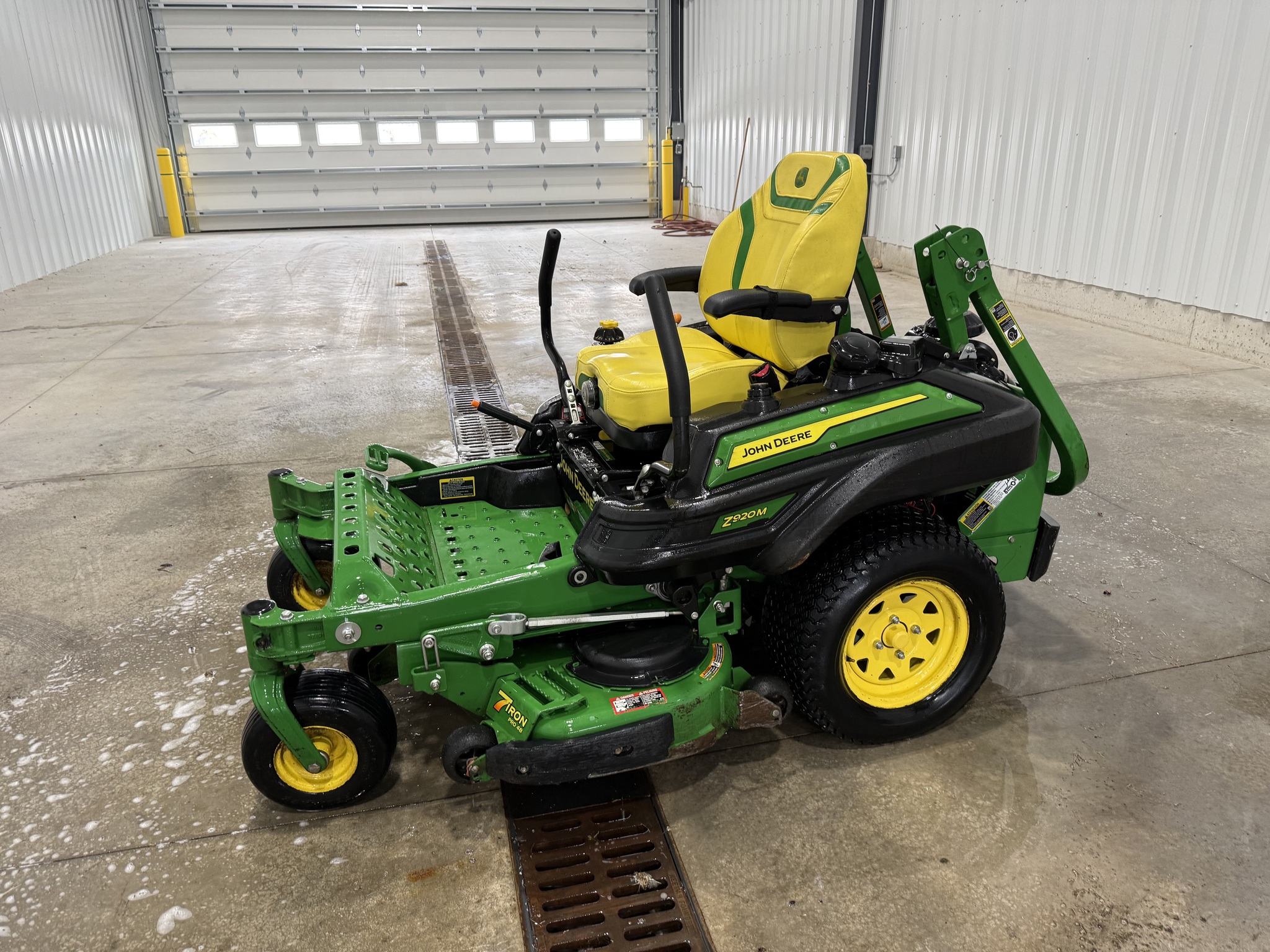 2024 John Deere Z920M Image 1