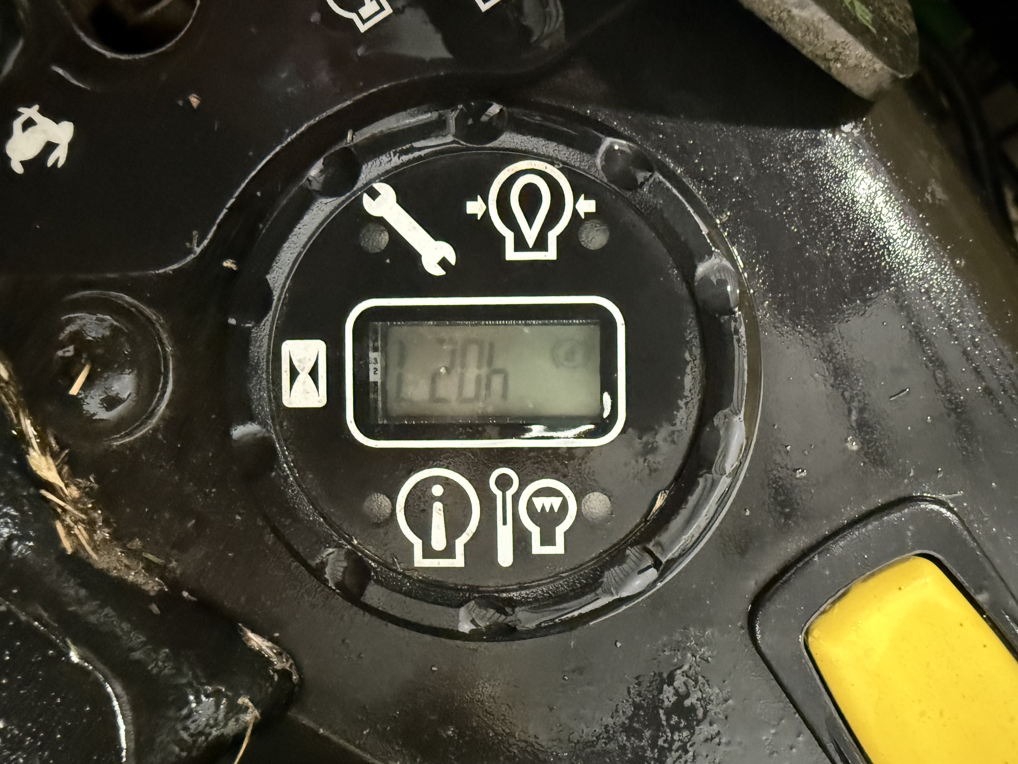 2024 John Deere Z920M Image 12