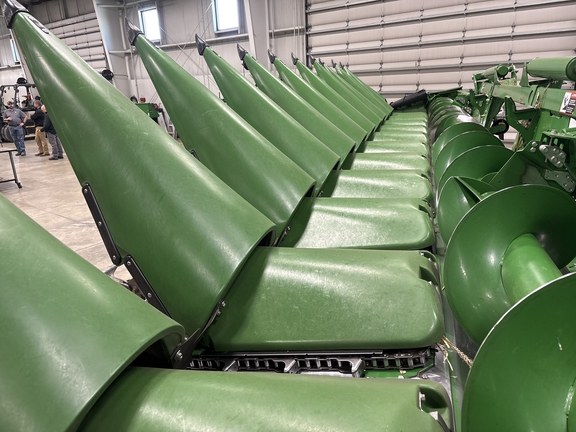 Used 2023 John Deere C12F Corn and Row Crop headers at Koenig Equipment in Greenville, OH - Photo4