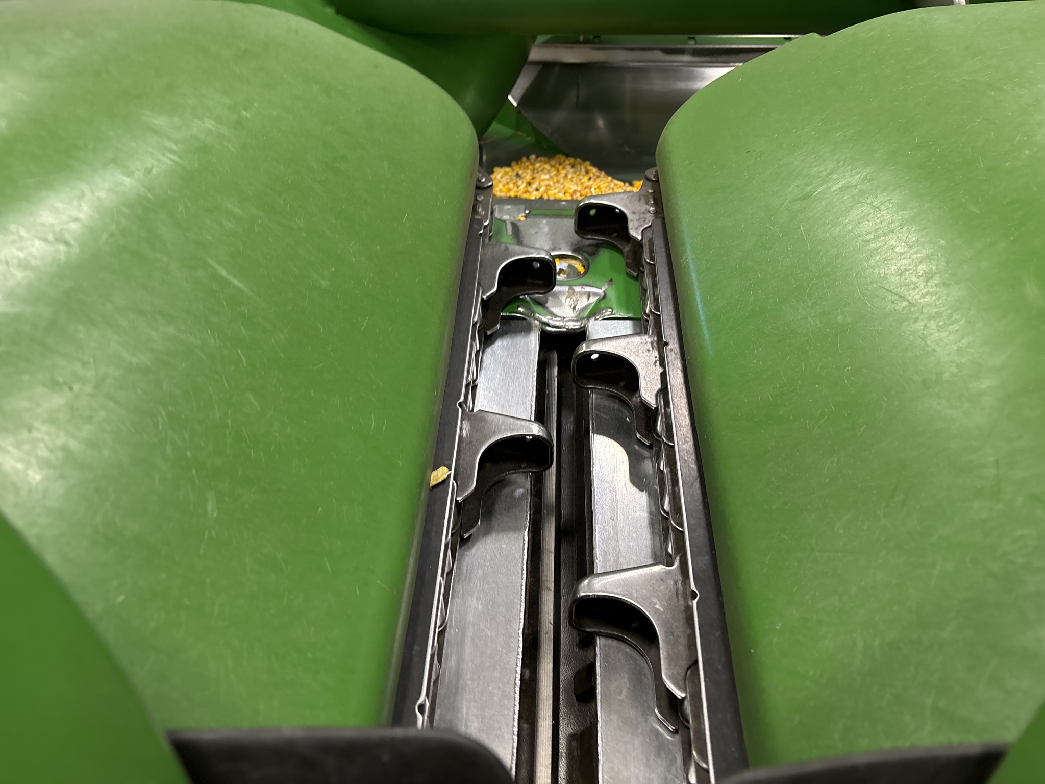 Used 2023 John Deere C12F Corn and Row Crop headers at Koenig Equipment in Greenville, OH - PhotoXL15