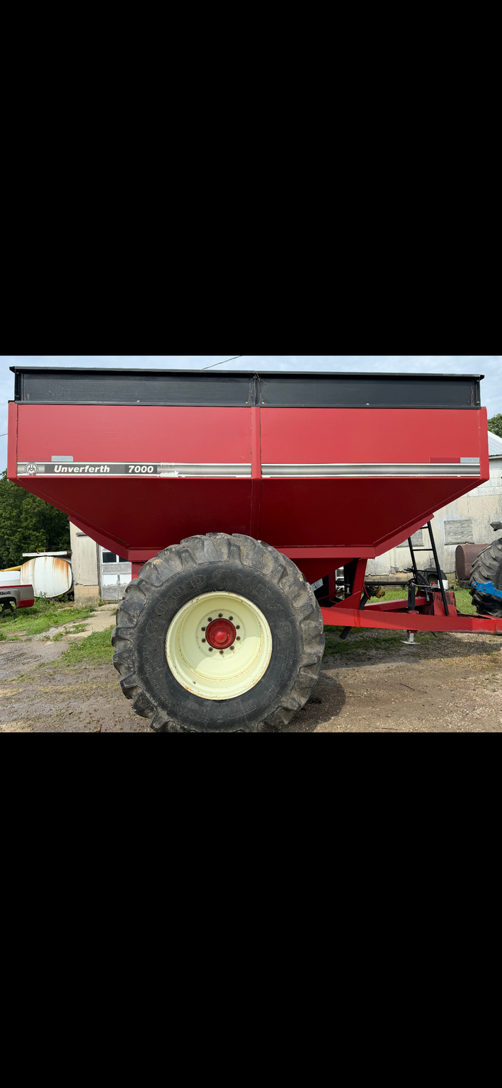  1995 Unverferth 7000 at Heritage Tractor in Lacon, IL