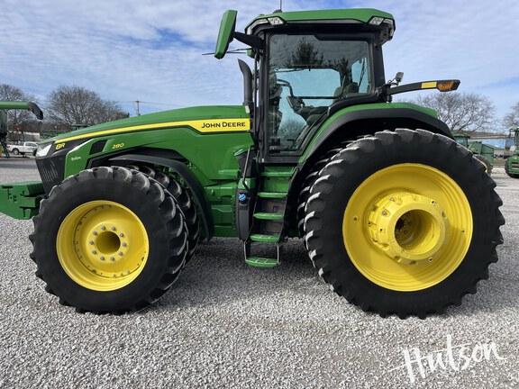 Photo of 2021 John Deere 8R 280