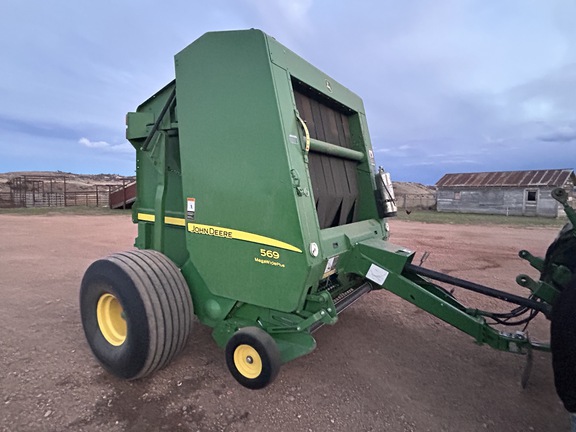 2014 John Deere 569 Used Equipment