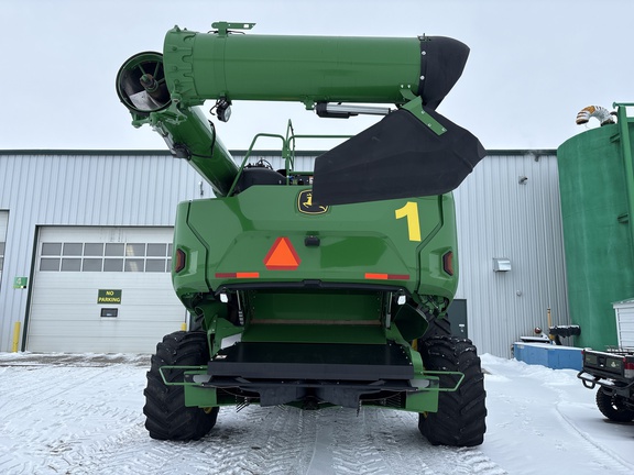 Used 2025 John Deere X9 1000 Combines at Horizon Ag & Turf in Lloydminster, AB - Photo7