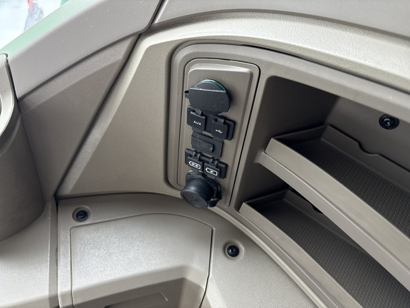 Used 2025 John Deere X9 1000 Combines at Horizon Ag & Turf in Lloydminster, AB - Photo18