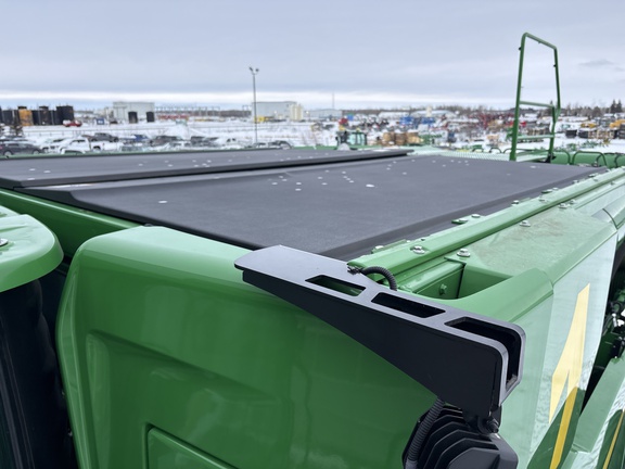 Used 2025 John Deere X9 1000 Combines at Horizon Ag & Turf in Lloydminster, AB - Photo10