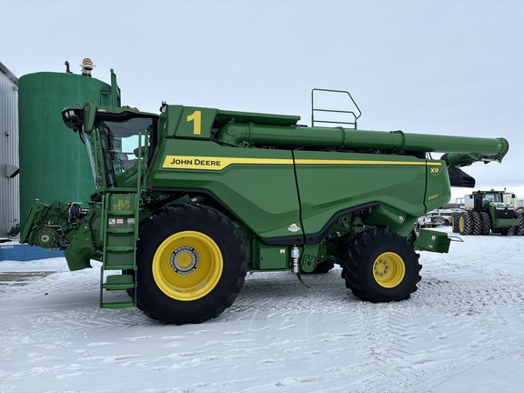 Used 2025 John Deere X9 1000 Combines at Horizon Ag & Turf in Lloydminster, AB - Photo6