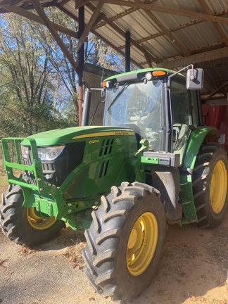 2019 John Deere 6120M Photo 1