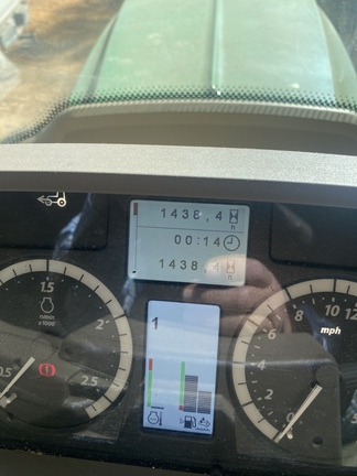 2019 John Deere 6120M Photo 3