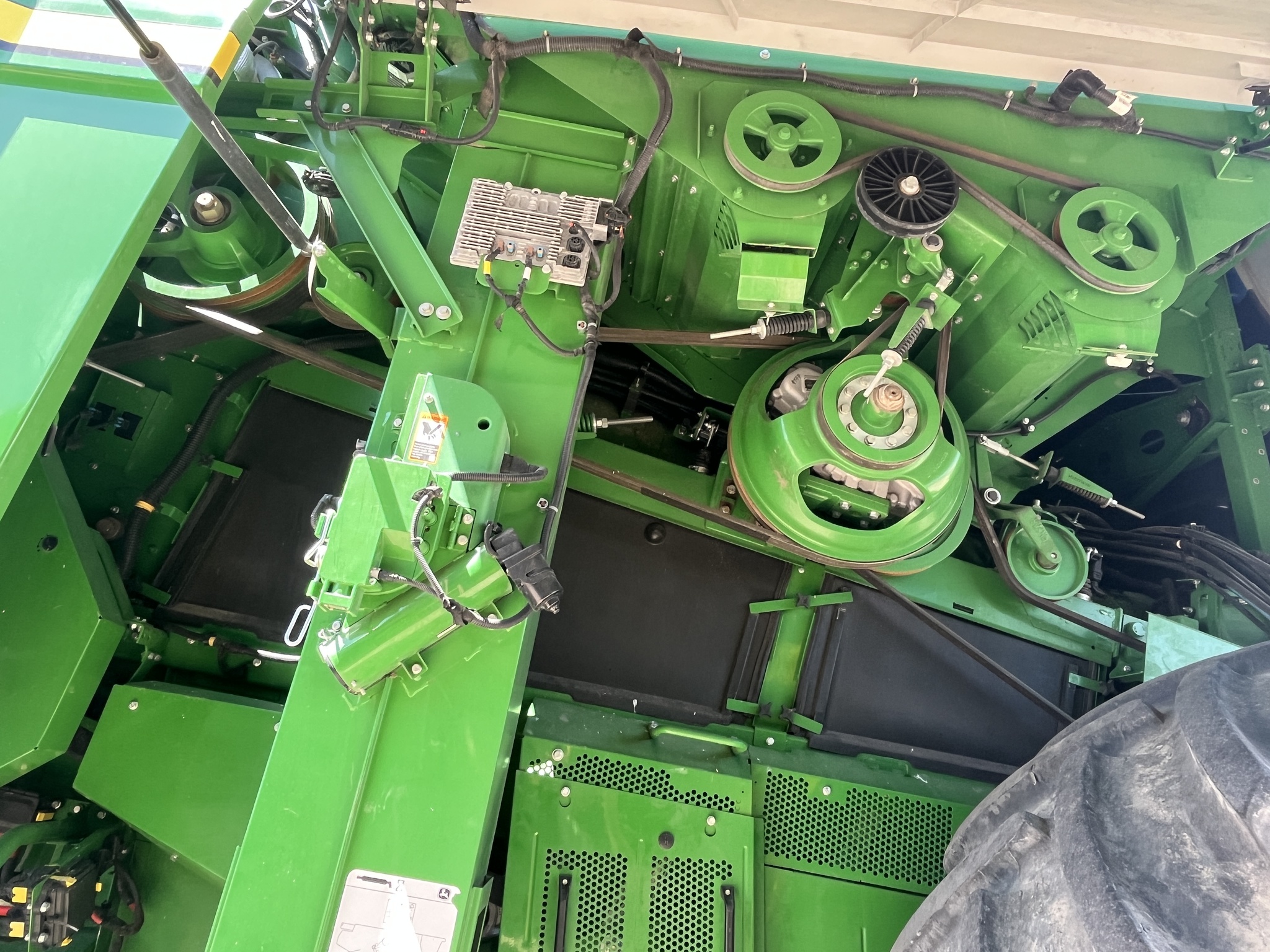 2024 John Deere X9 1100 Image 10
