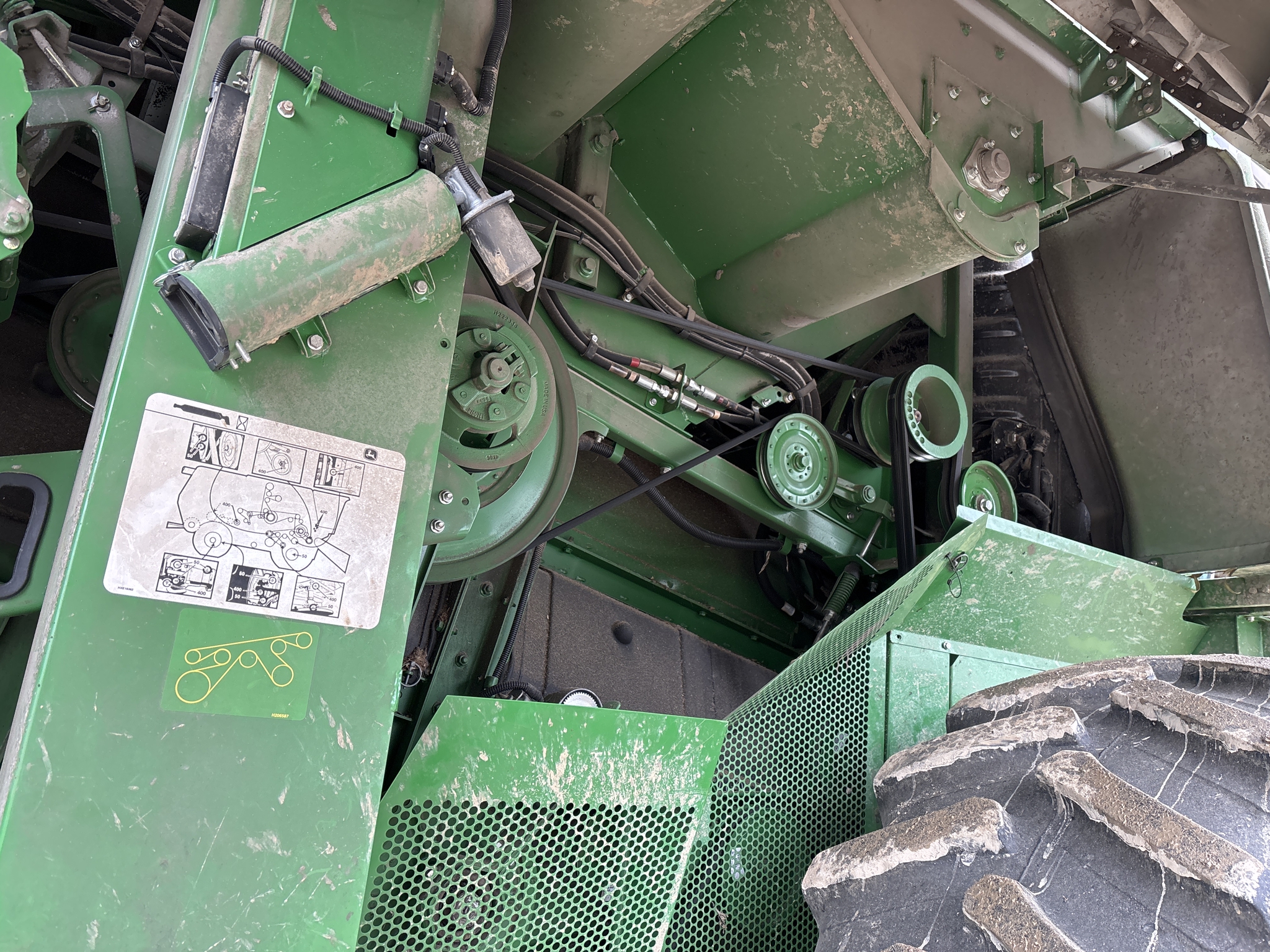 Used 2015 John Deere S680 Combines at Koenig Equipment in Anna, OH - PhotoXL22