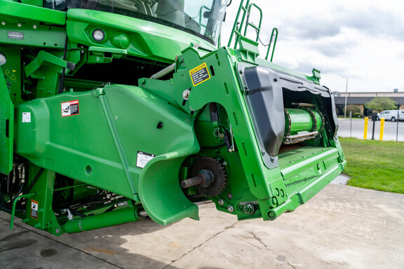 Used 2015 John Deere S680 Combines at Koenig Equipment in Anna, OH - Photo17