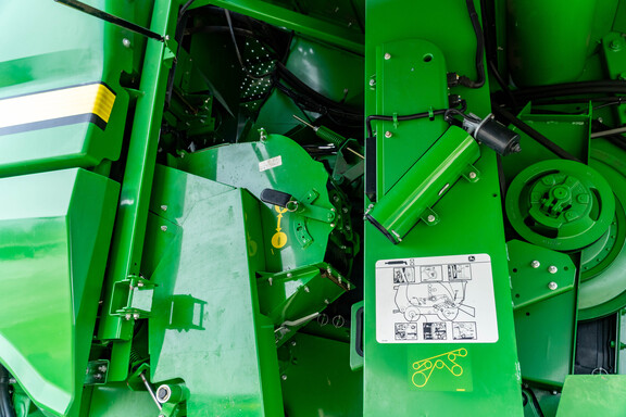 Used 2015 John Deere S680 Combines at Koenig Equipment in Anna, OH - Photo20