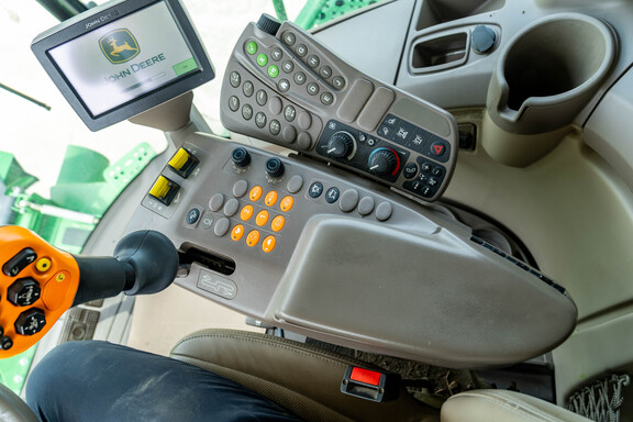 Used 2015 John Deere S680 Combines at Koenig Equipment in Anna, OH - Photo43