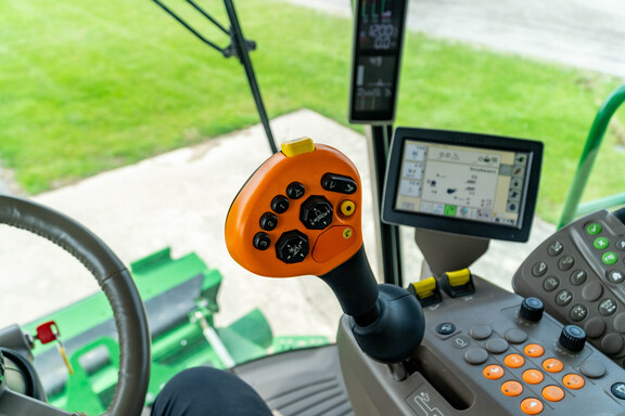 Used 2015 John Deere S680 Combines at Koenig Equipment in Anna, OH - Photo45