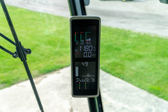 Used 2015 John Deere S680 Combines at Koenig Equipment in Anna, OH - Photo37