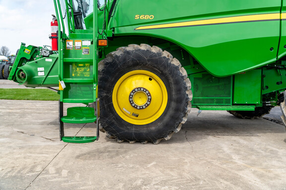 Used 2015 John Deere S680 Combines at Koenig Equipment in Anna, OH - Photo8
