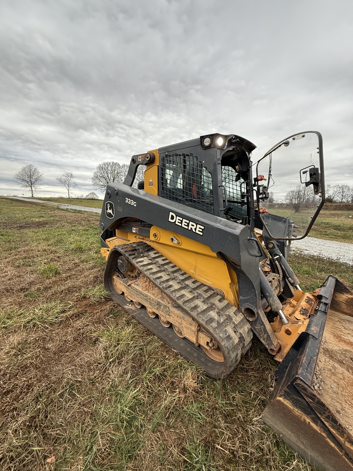 2021 John Deere 333G Image 1