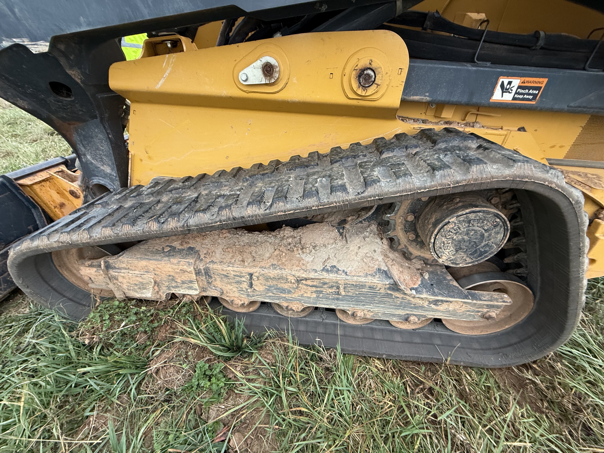 2021 John Deere 333G Image 9