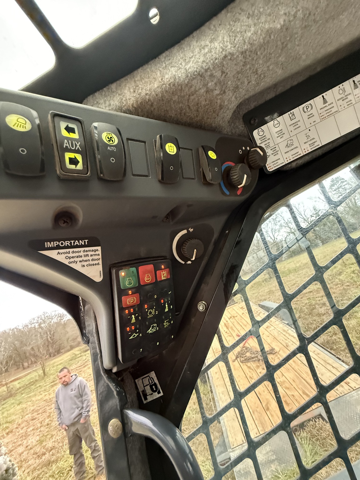 2021 John Deere 333G Image 18