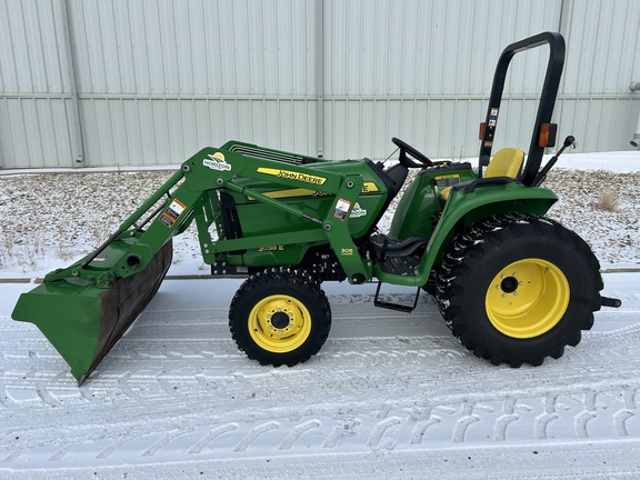 Used 2012 John Deere 3038E Compact Utility Tractors at Horizon Ag & Turf in Wetaskiwin, AB - Photo2